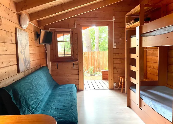 Lesne Zacisze Деревянный коттедж Поддомбе